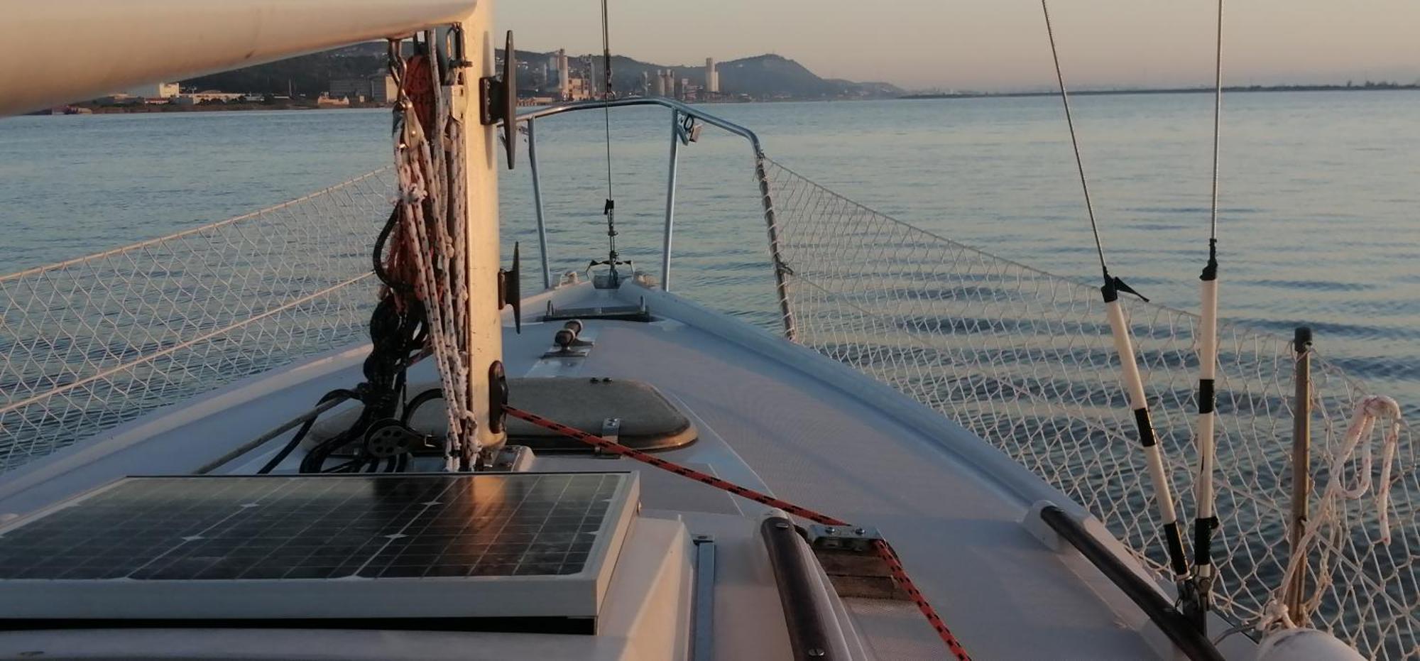70's Tiny Boat Botel Lissabon